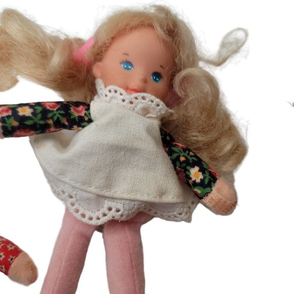 Lot of 4 VINTAGE 1970's Miniature Dolls from Around the World - Picture 3 of 7